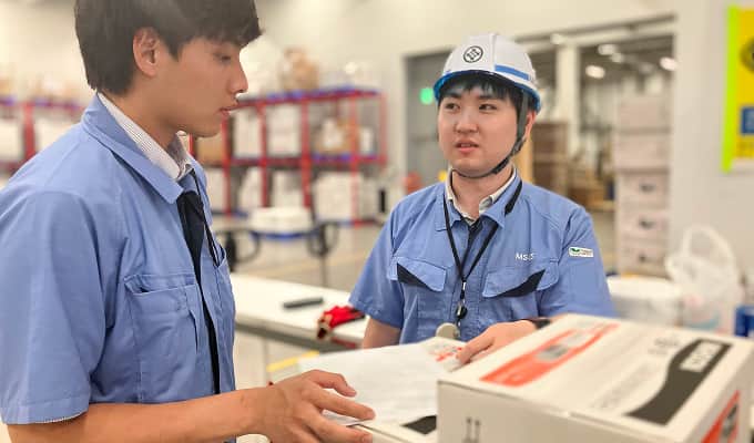 横に流れる画像 7